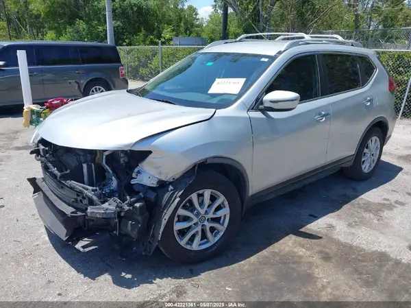 JN8AT2MTXLW013193 2020 NISSAN ROGUE - Image 2