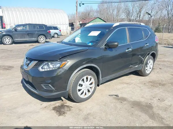 JN8AT2MV0GW132782 2016 NISSAN ROGUE - Image 2