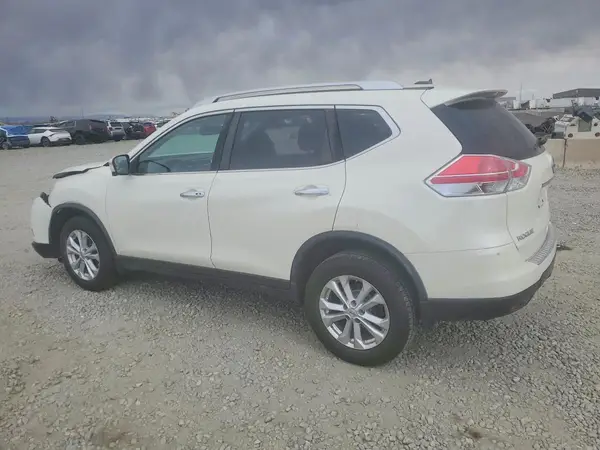 JN8AT2MV0GW133866 2016 NISSAN ROGUE - Image 2