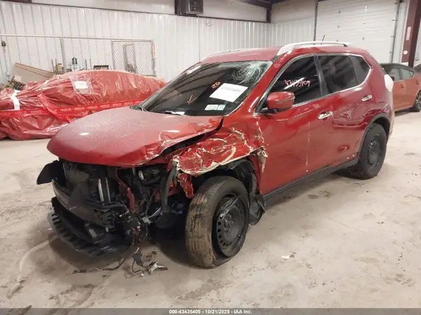 JN8AT2MV0GW135990 2016 NISSAN ROGUE - Image 2