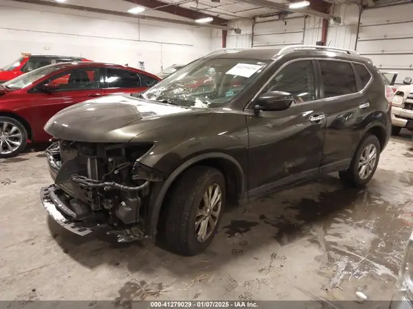 JN8AT2MV0GW140977 2016 NISSAN ROGUE - Image 2