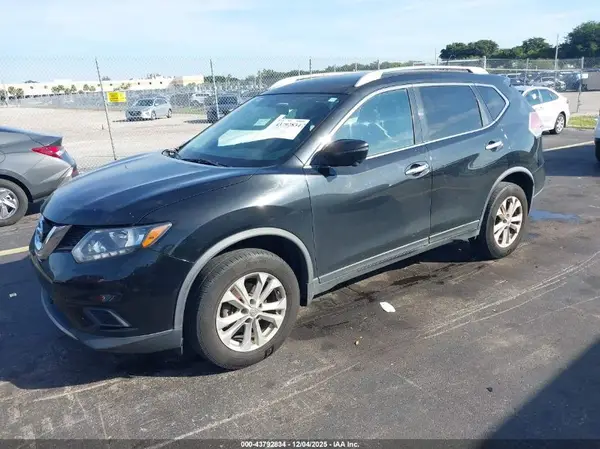 JN8AT2MV0GW147282 2016 NISSAN ROGUE - Image 2