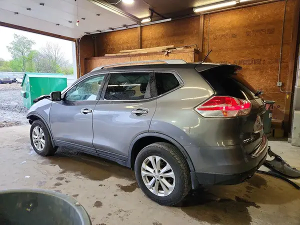 JN8AT2MV0GW154569 2016 NISSAN ROGUE - Image 2