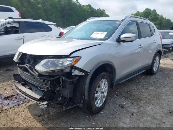 JN8AT2MV0HW000705 2017 NISSAN ROGUE - Image 2
