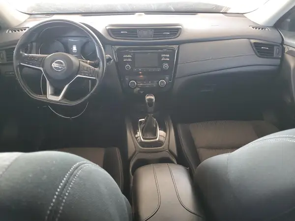 JN8AT2MV0HW002583 2017 NISSAN ROGUE - Image 8