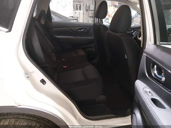 JN8AT2MV0HW003460 2017 NISSAN ROGUE - Image 8
