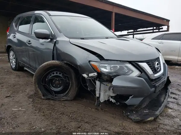 JN8AT2MV0HW004561 2017 NISSAN ROGUE - Image 1