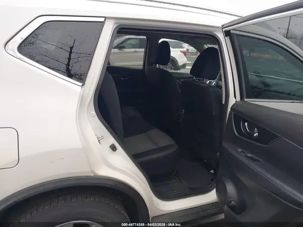 JN8AT2MV0HW004625 2017 NISSAN ROGUE - Image 8
