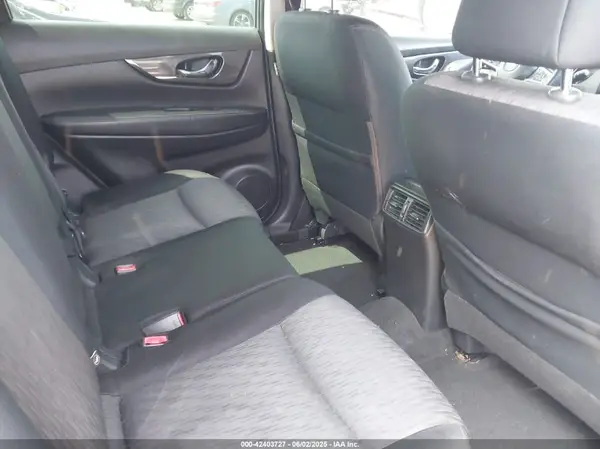 JN8AT2MV0HW007024 2017 NISSAN ROGUE - Image 8
