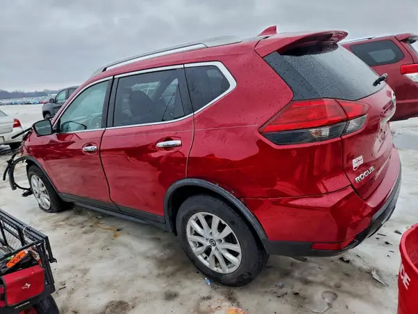 JN8AT2MV0HW010683 2017 NISSAN ROGUE - Image 2