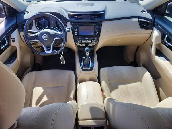 JN8AT2MV0HW011011 2017 NISSAN ROGUE - Image 8
