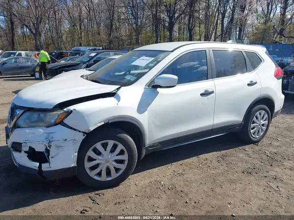 JN8AT2MV0HW011333 2017 NISSAN ROGUE - Image 2