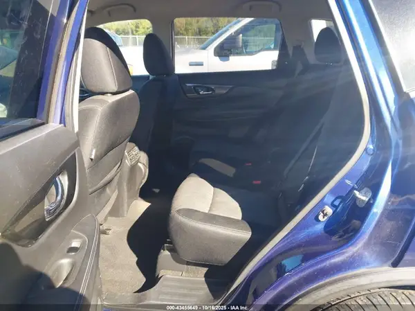 JN8AT2MV0HW016550 2017 NISSAN ROGUE - Image 8