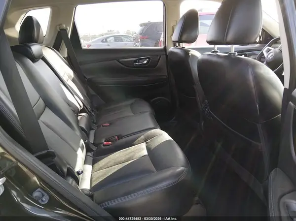 JN8AT2MV0HW018945 2017 NISSAN ROGUE - Image 8