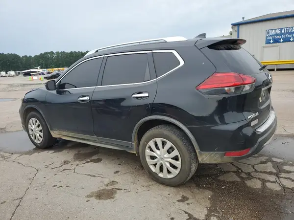 JN8AT2MV0HW021358 2017 NISSAN ROGUE - Image 2