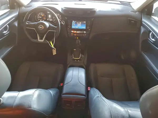 JN8AT2MV0HW022185 2017 NISSAN ROGUE - Image 8