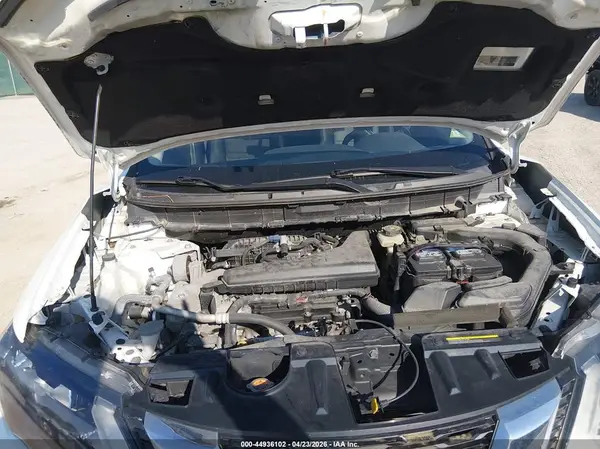 JN8AT2MV0HW022980 2017 NISSAN ROGUE - Image 8