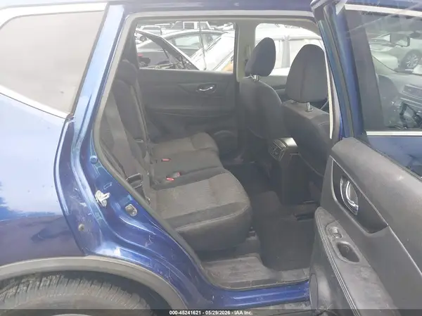 JN8AT2MV0HW023028 2017 NISSAN ROGUE - Image 8
