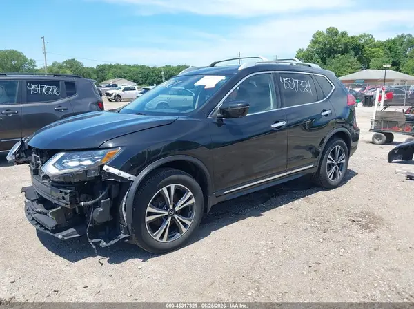 JN8AT2MV0HW024065 2017 NISSAN ROGUE - Image 2