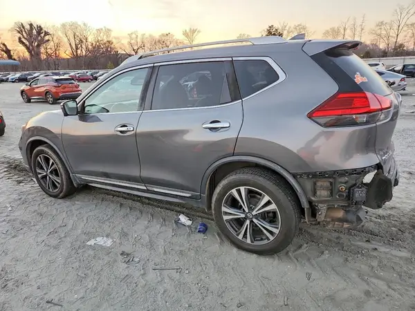 JN8AT2MV0HW025197 2017 NISSAN ROGUE - Image 2
