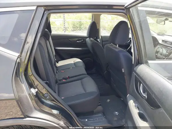 JN8AT2MV0HW025829 2017 NISSAN ROGUE - Image 8