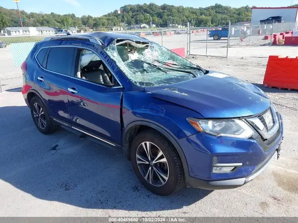 JN8AT2MV0HW026012 2017 NISSAN ROGUE - Image 1
