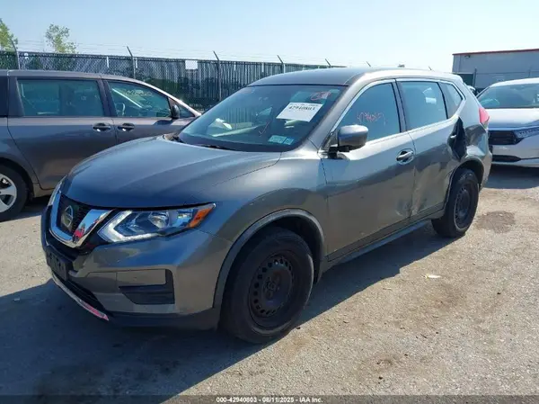JN8AT2MV0HW027340 2017 NISSAN ROGUE - Image 2