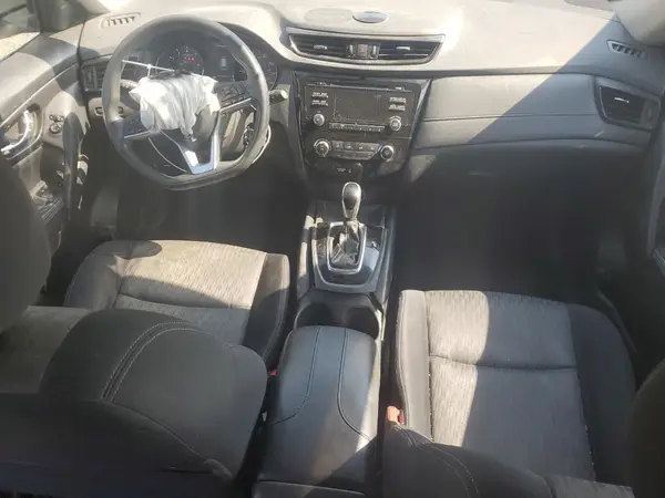 JN8AT2MV0HW027600 2017 NISSAN ROGUE - Image 8