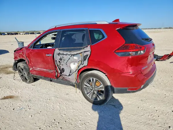 JN8AT2MV0HW250462 2017 NISSAN ROGUE - Image 2