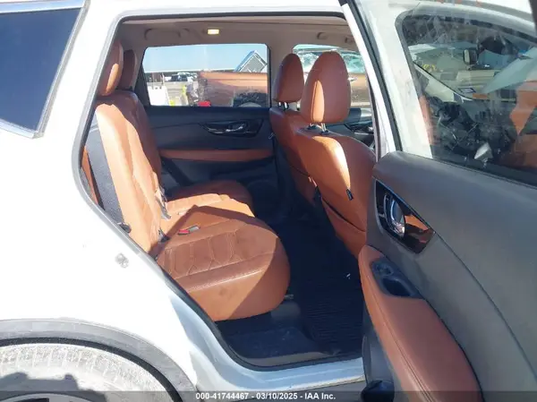 JN8AT2MV0HW250980 2017 NISSAN ROGUE - Image 8