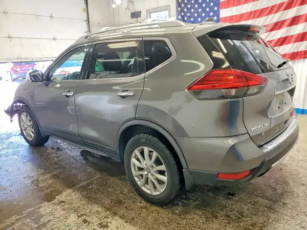 JN8AT2MV0HW251921 2017 NISSAN ROGUE - Image 2