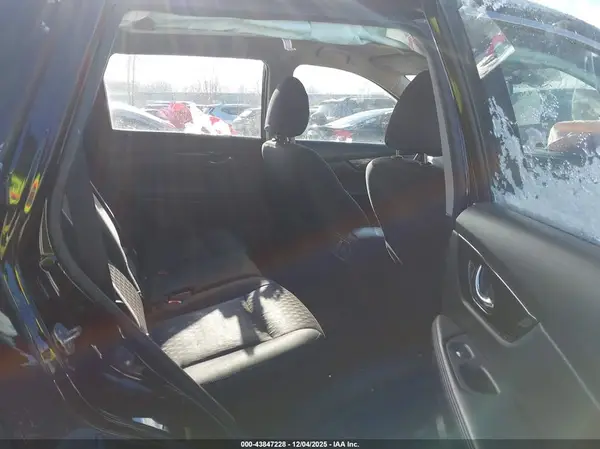 JN8AT2MV0HW253359 2017 NISSAN ROGUE - Image 8