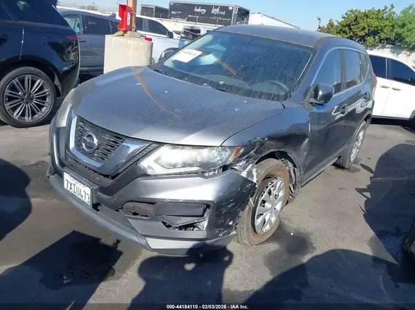 JN8AT2MV0HW253393 2017 NISSAN ROGUE - Image 2