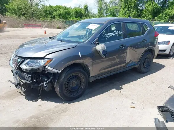 JN8AT2MV0HW255337 2017 NISSAN ROGUE - Image 2