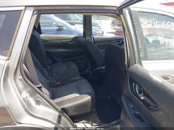 JN8AT2MV0HW255337 2017 NISSAN ROGUE - Image 8