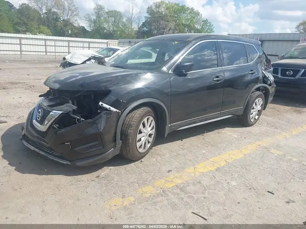 JN8AT2MV0HW258190 2017 NISSAN ROGUE - Image 2