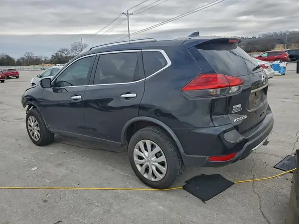JN8AT2MV0HW260120 2017 NISSAN ROGUE - Image 2