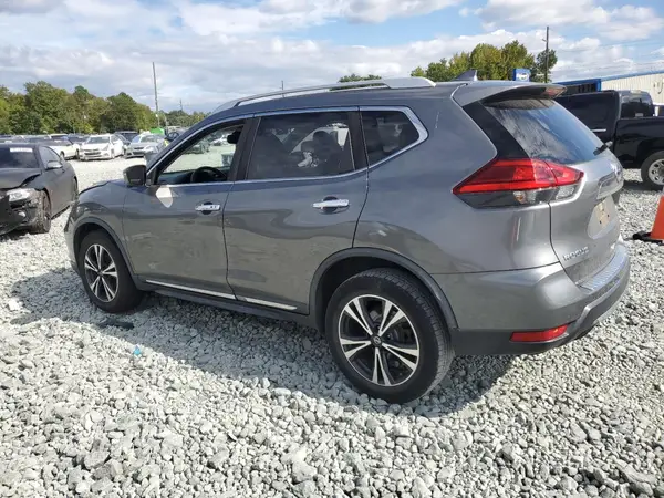 JN8AT2MV0HW260747 2017 NISSAN ROGUE - Image 2