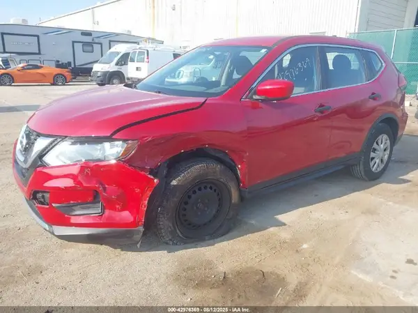 JN8AT2MV0HW260859 2017 NISSAN ROGUE - Image 2