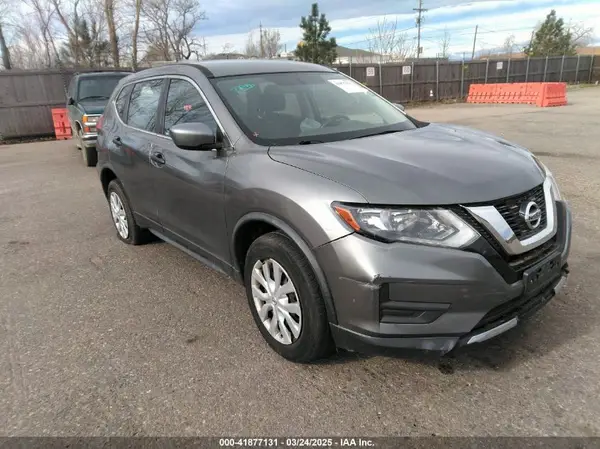 JN8AT2MV0HW262806 2017 NISSAN ROGUE - Image 1