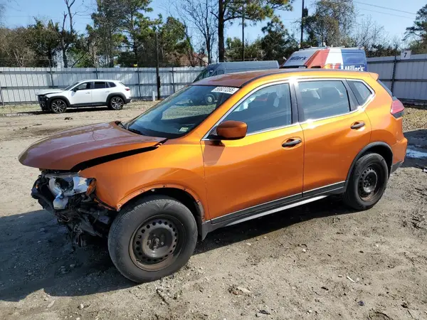 JN8AT2MV0HW265575 2017 NISSAN ROGUE - Image 1