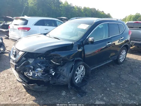 JN8AT2MV0HW266449 2017 NISSAN ROGUE - Image 2