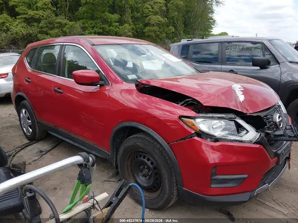 JN8AT2MV0HW267620 2017 NISSAN ROGUE - Image 1
