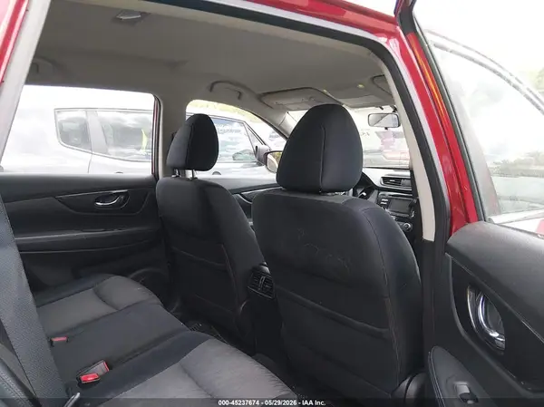 JN8AT2MV0HW267620 2017 NISSAN ROGUE - Image 8