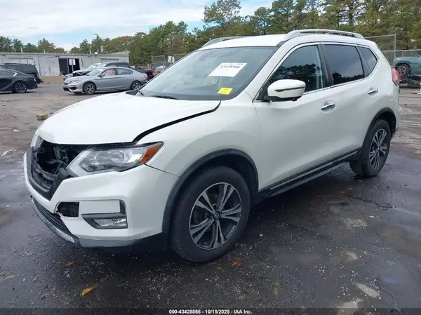 JN8AT2MV0HW271845 2017 NISSAN ROGUE - Image 2