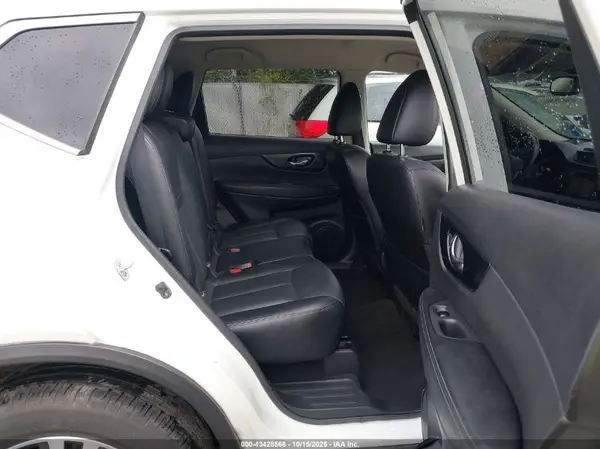 JN8AT2MV0HW271845 2017 NISSAN ROGUE - Image 8