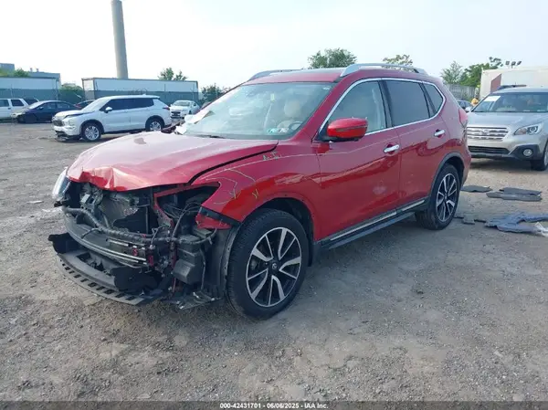 JN8AT2MV0HW273465 2017 NISSAN ROGUE - Image 2