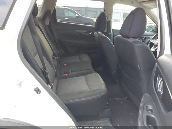 JN8AT2MV0HW273546 2017 NISSAN ROGUE - Image 8