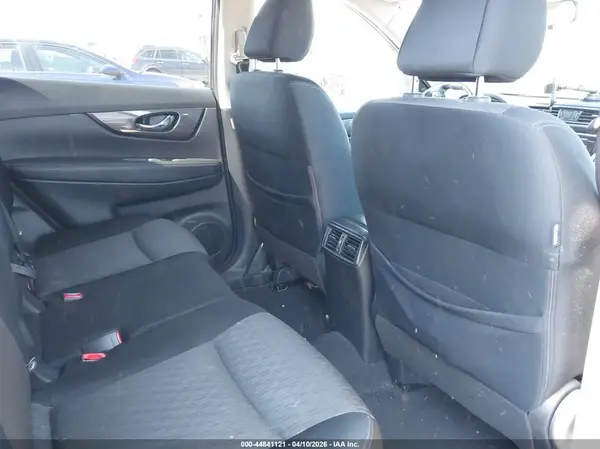 JN8AT2MV0HW274051 2017 NISSAN ROGUE - Image 8