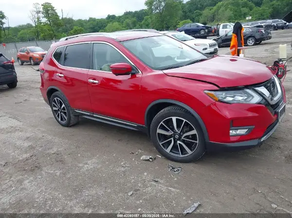 JN8AT2MV0HW277175 2017 NISSAN ROGUE - Image 1